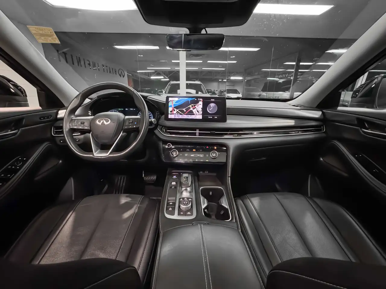 Infiniti QX60 снимка Infiniti QX60