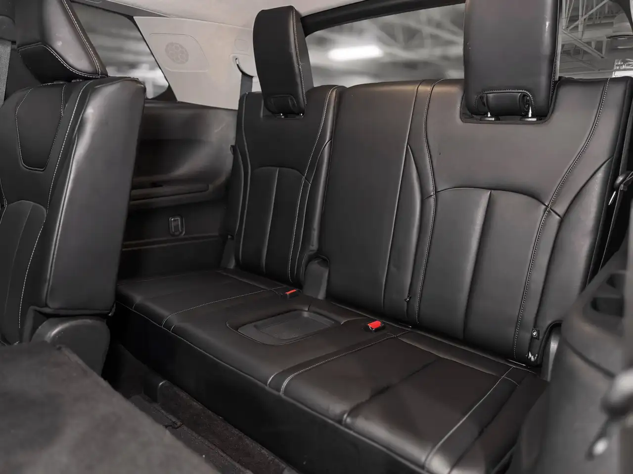 Infiniti QX60 снимка Infiniti QX60