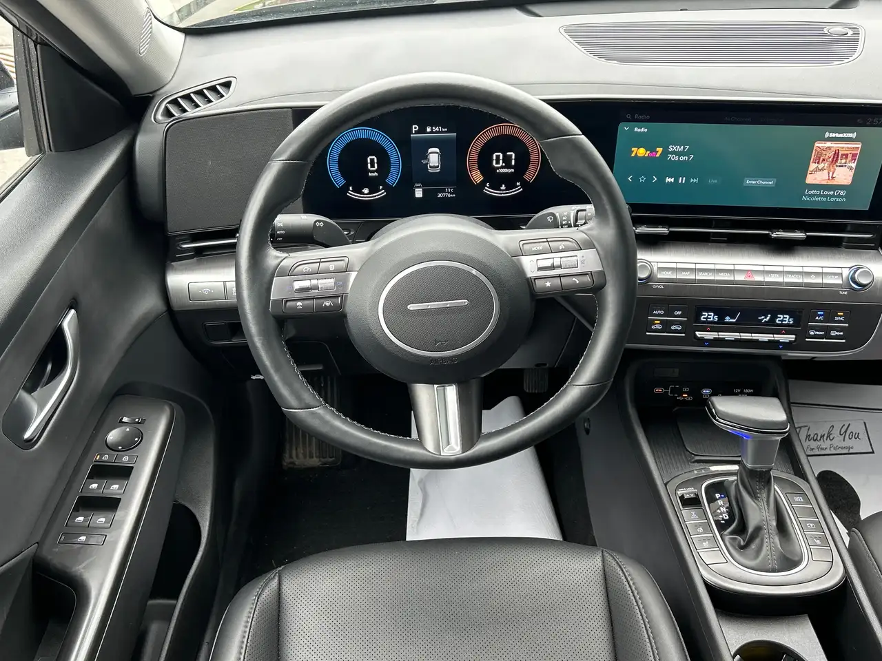 Hyundai KONA снимка Hyundai KONA