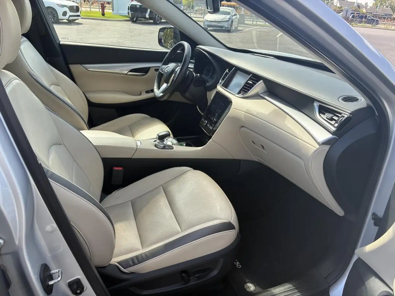 Infiniti QX50 снимка Infiniti QX50