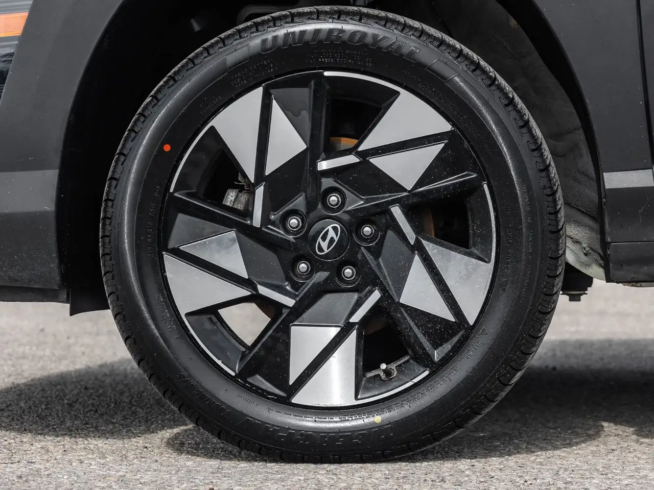 Hyundai KONA снимка Hyundai KONA