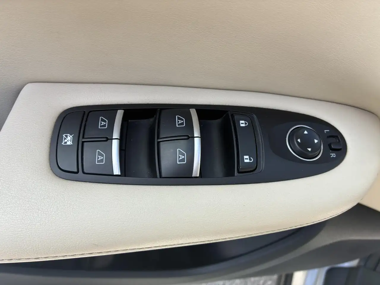 Infiniti QX50 снимка Infiniti QX50