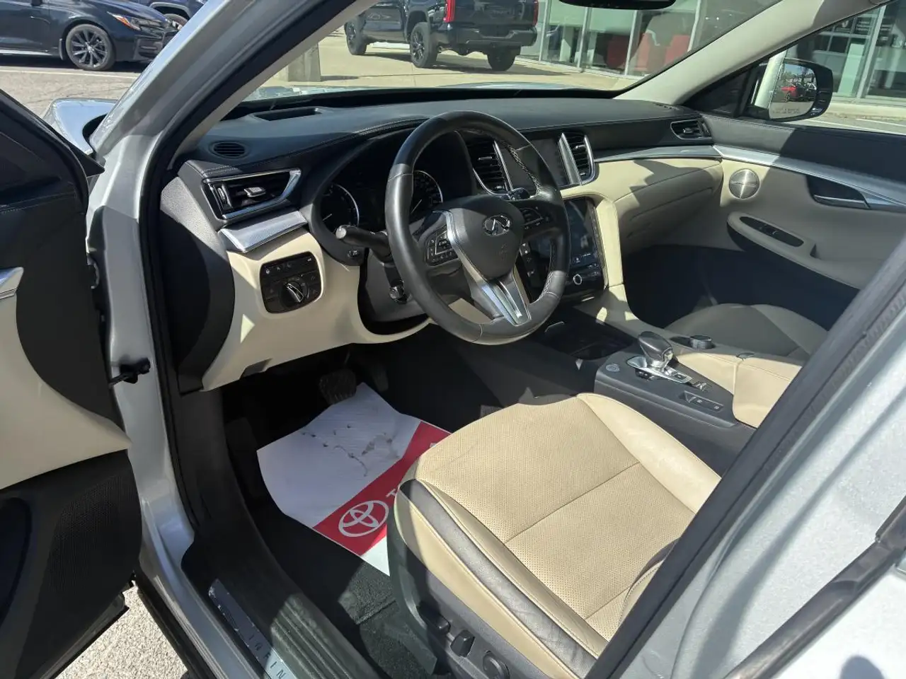Infiniti QX50 снимка Infiniti QX50