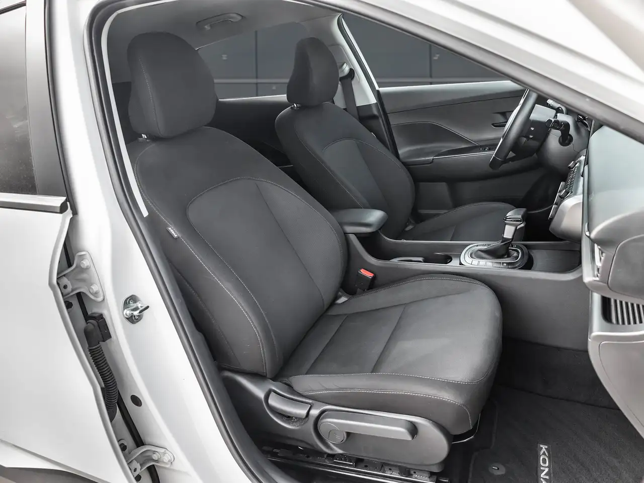 Hyundai KONA снимка Hyundai KONA