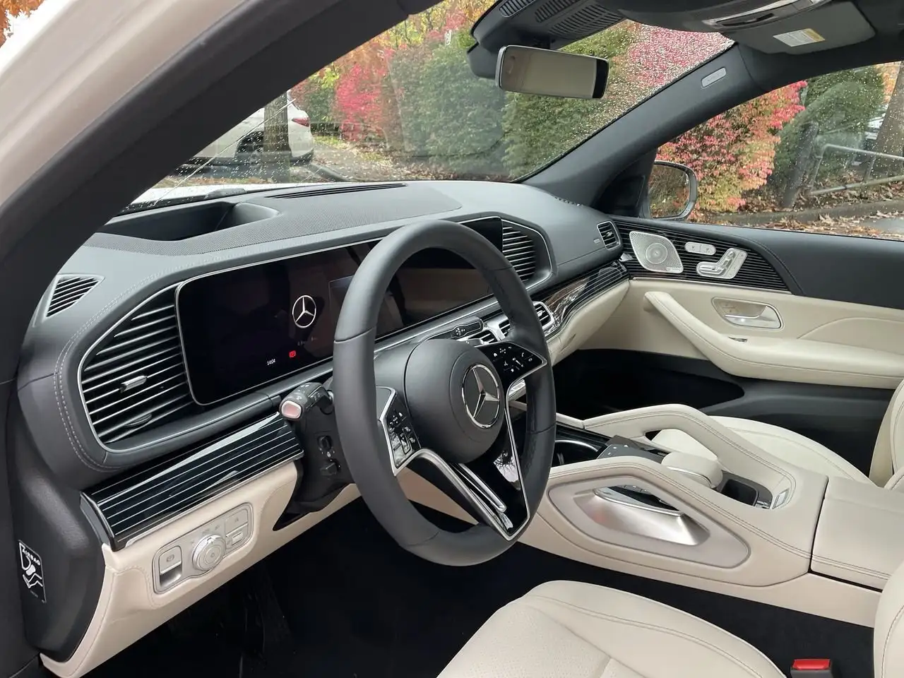 Mercedes-Benz GLE снимка Mercedes-Benz GLE