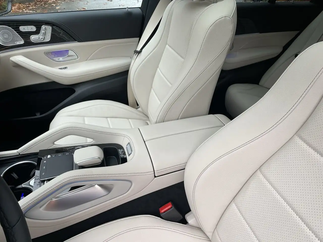 Mercedes-Benz GLE снимка Mercedes-Benz GLE