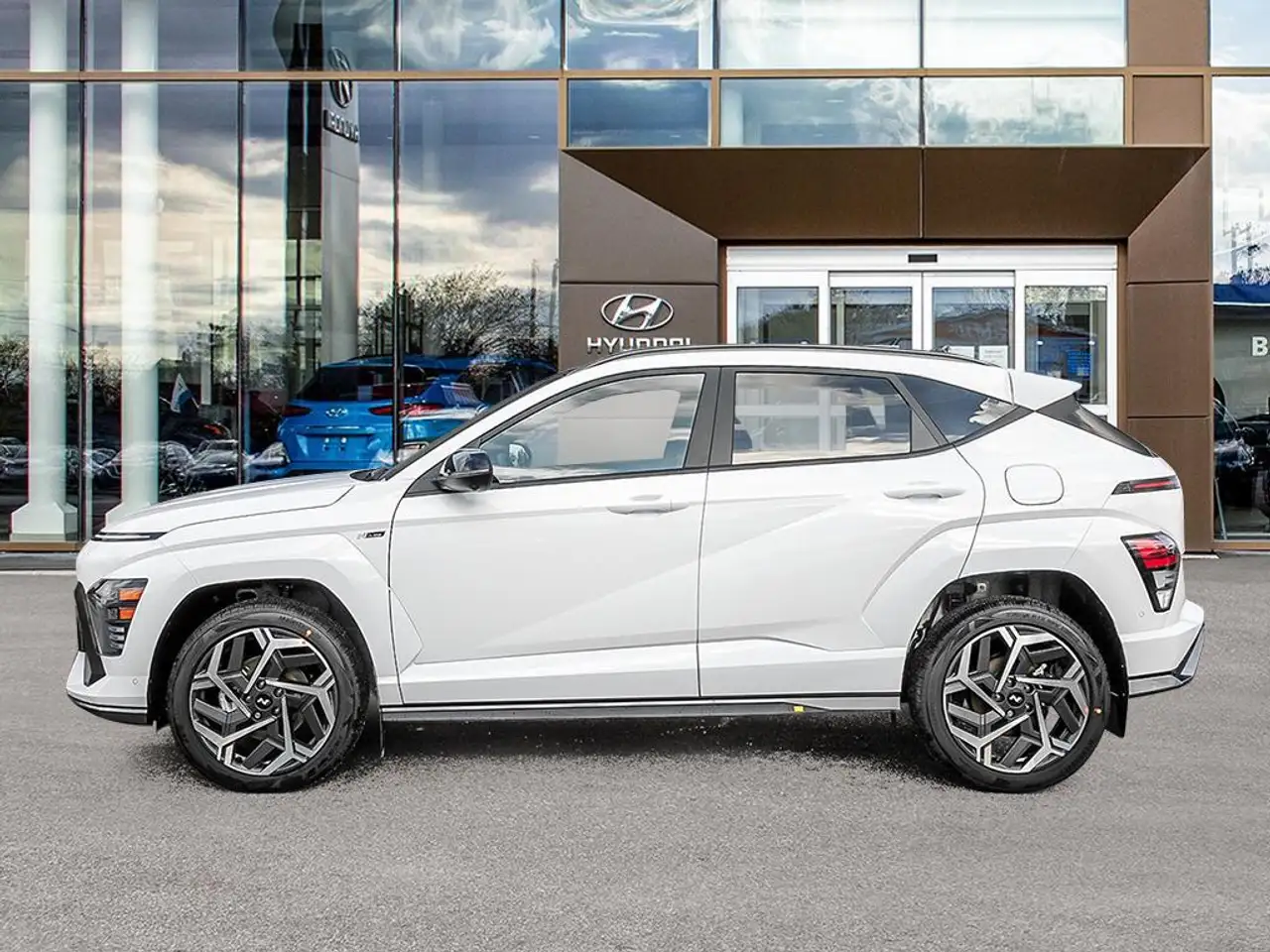 Hyundai KONA снимка Hyundai KONA