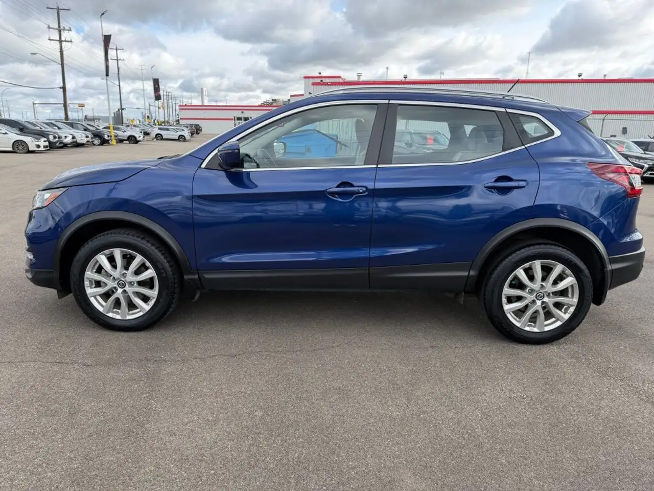 Nissan Qashqai снимка Nissan Qashqai