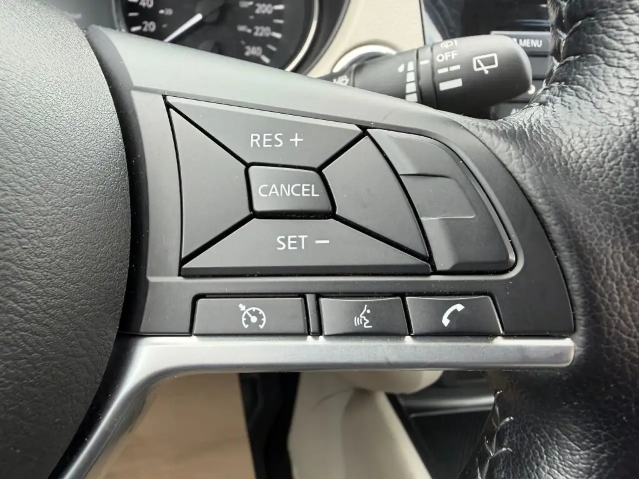 Nissan Qashqai снимка Nissan Qashqai