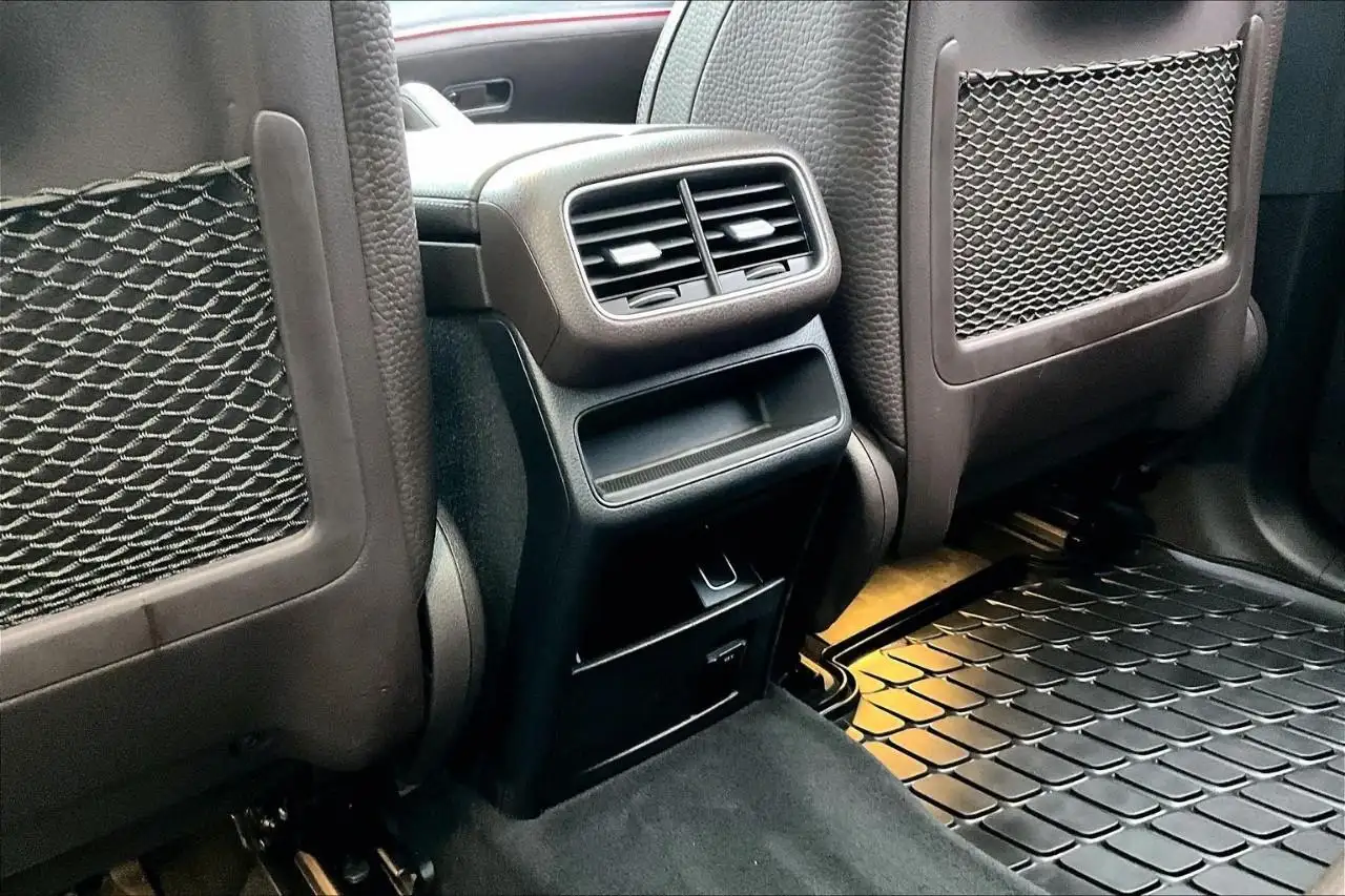 Mercedes-Benz GLE photo Mercedes-Benz GLE