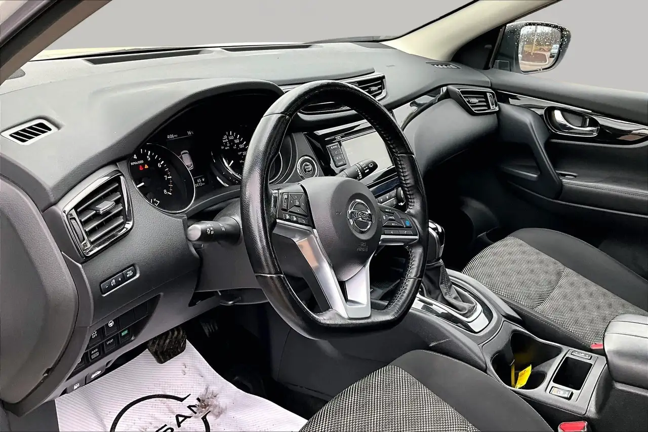 Nissan Qashqai снимка Nissan Qashqai