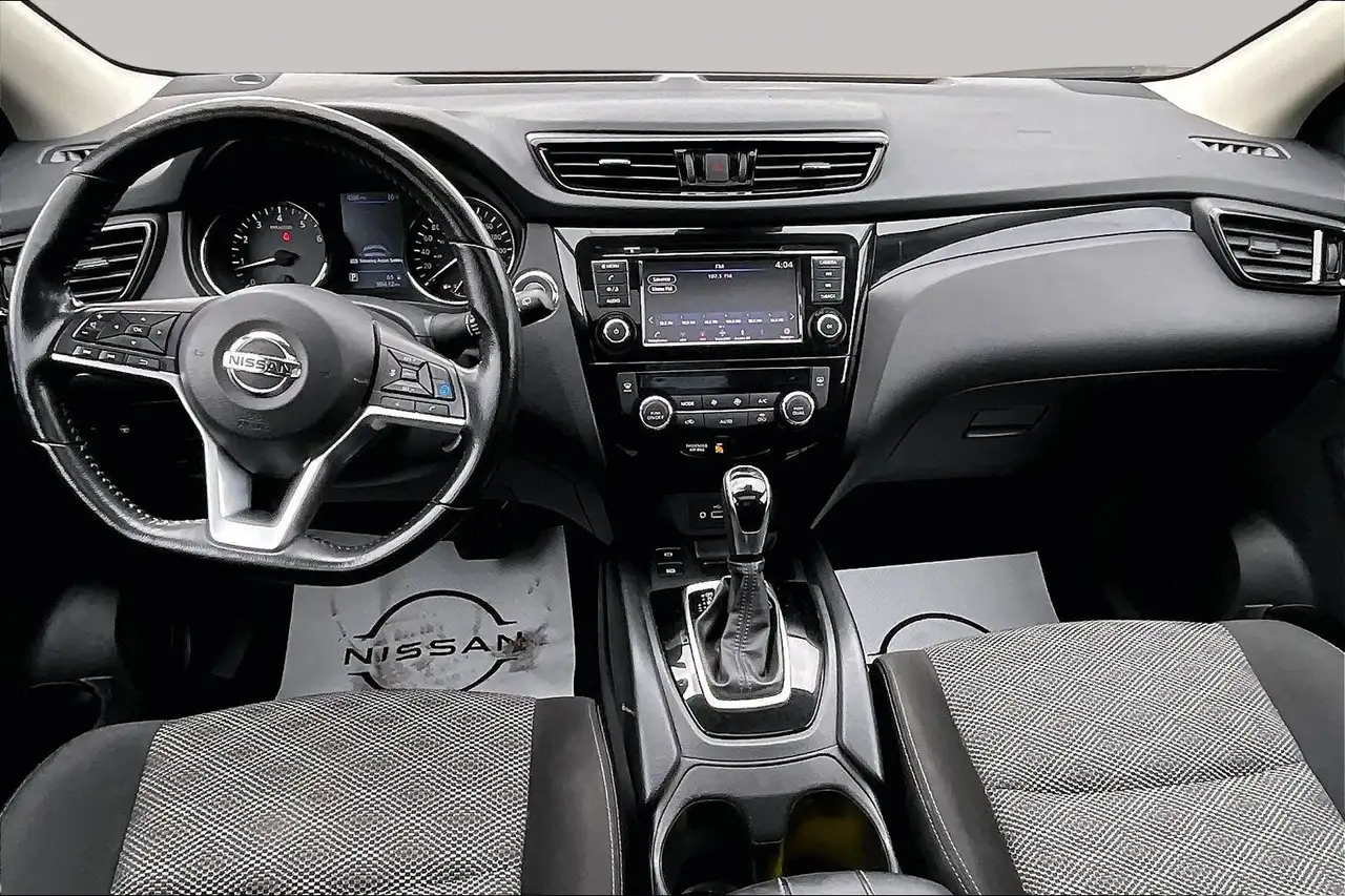 Nissan Qashqai снимка Nissan Qashqai