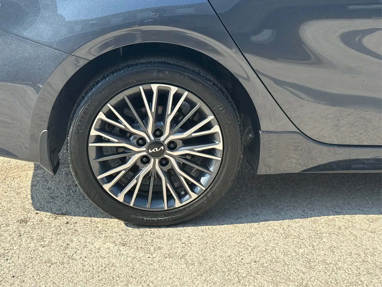 Kia Forte снимка Kia Forte
