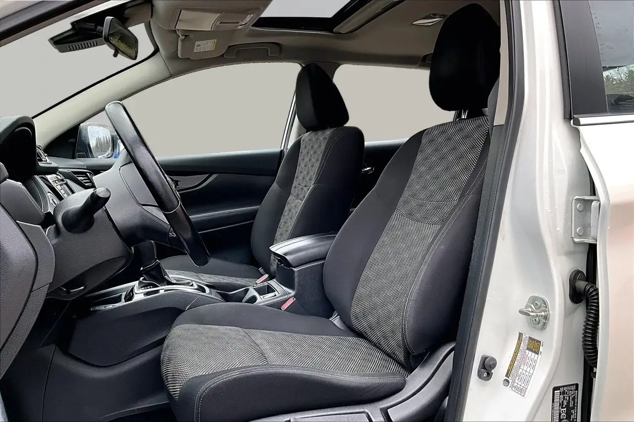 Nissan Qashqai снимка Nissan Qashqai