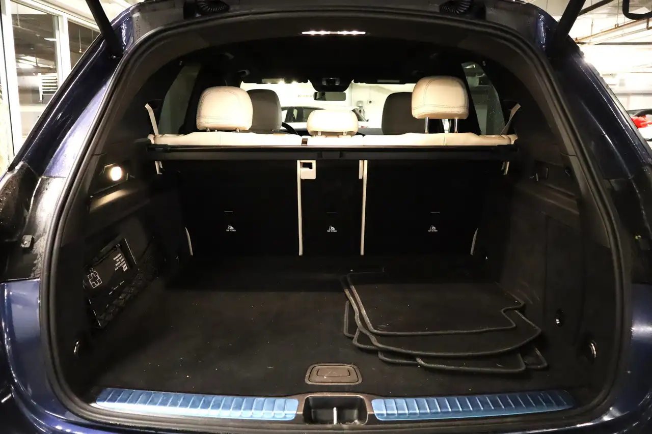 Mercedes-Benz GLE снимка Mercedes-Benz GLE