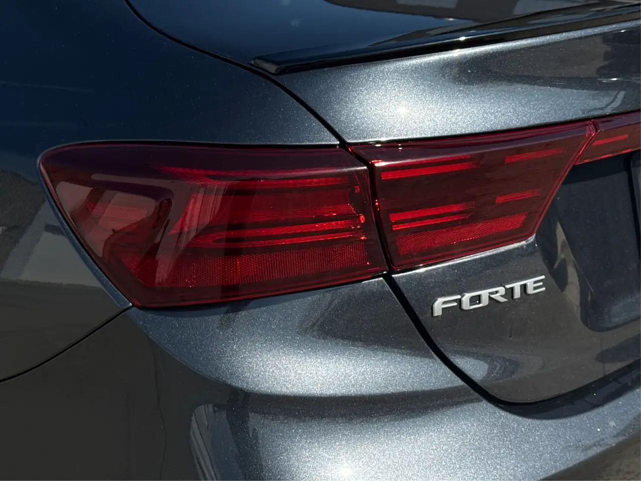 Kia Forte снимка Kia Forte