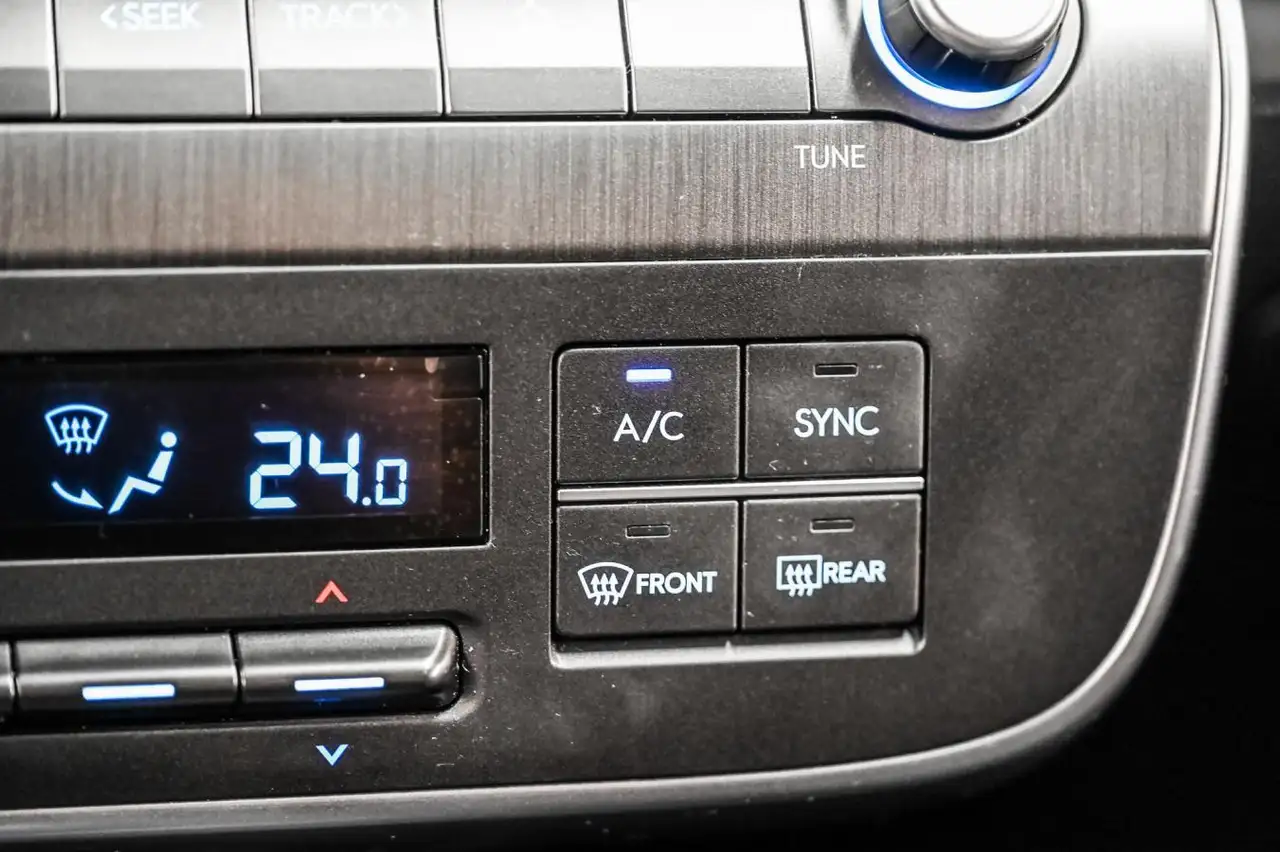 Hyundai KONA photo Hyundai KONA