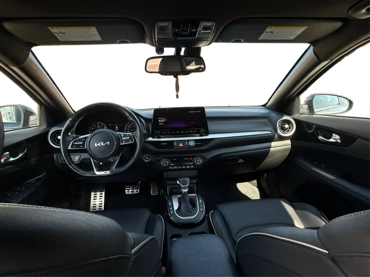 Kia Forte снимка Kia Forte