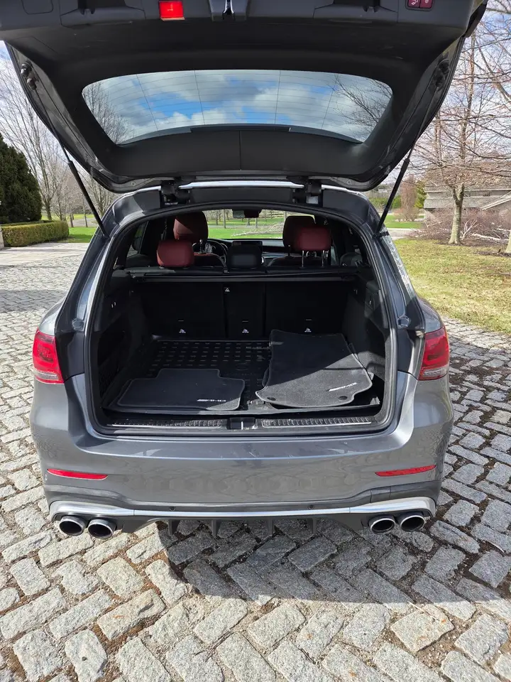 Mercedes-Benz GLC снимка Mercedes-Benz GLC