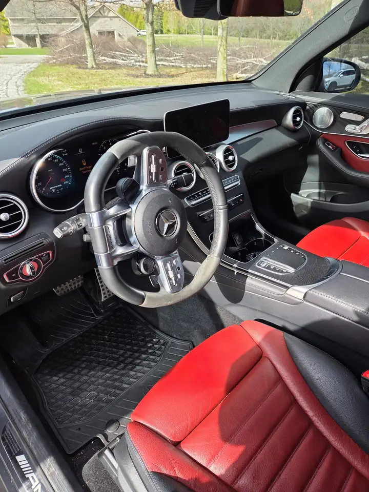 Mercedes-Benz GLC снимка Mercedes-Benz GLC
