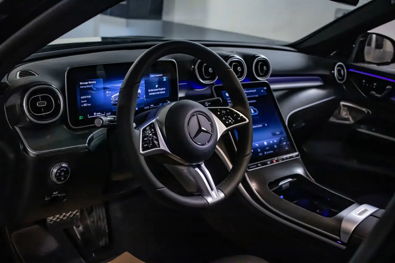 Mercedes-Benz C-Class photo Mercedes-Benz C-Class