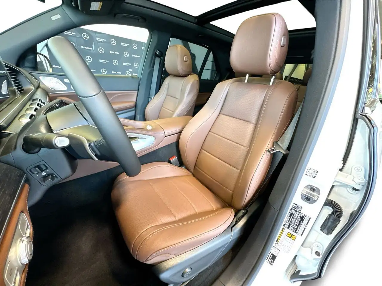 Mercedes-Benz GLE снимка Mercedes-Benz GLE