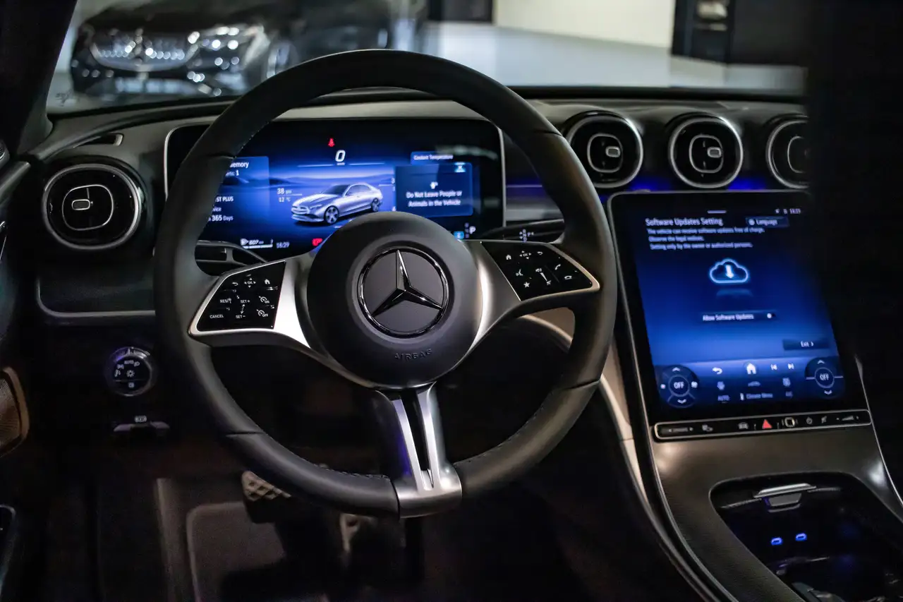 Mercedes-Benz C-Class photo Mercedes-Benz C-Class