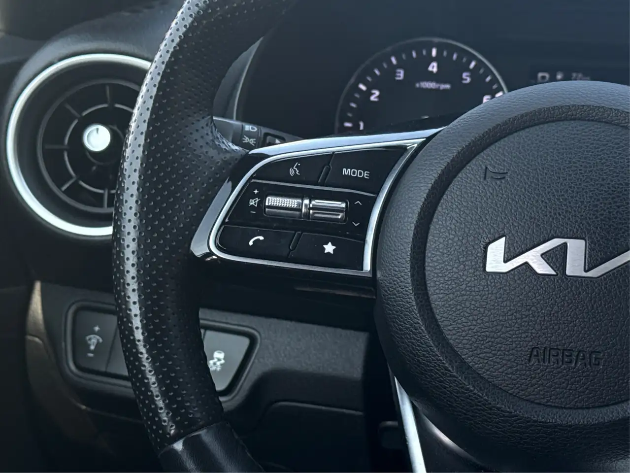 Kia Forte снимка Kia Forte