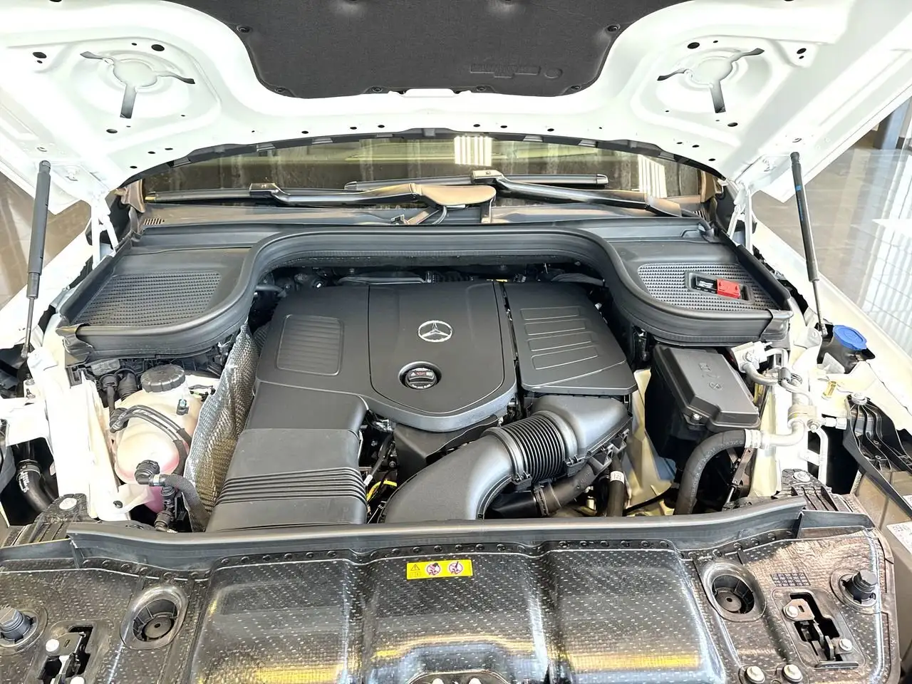 Mercedes-Benz GLE снимка Mercedes-Benz GLE