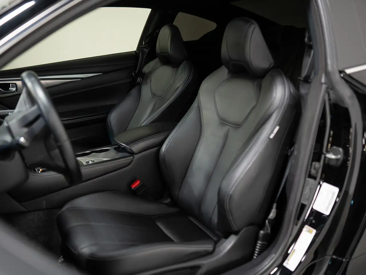 Infiniti Q60 fotografie Infiniti Q60
