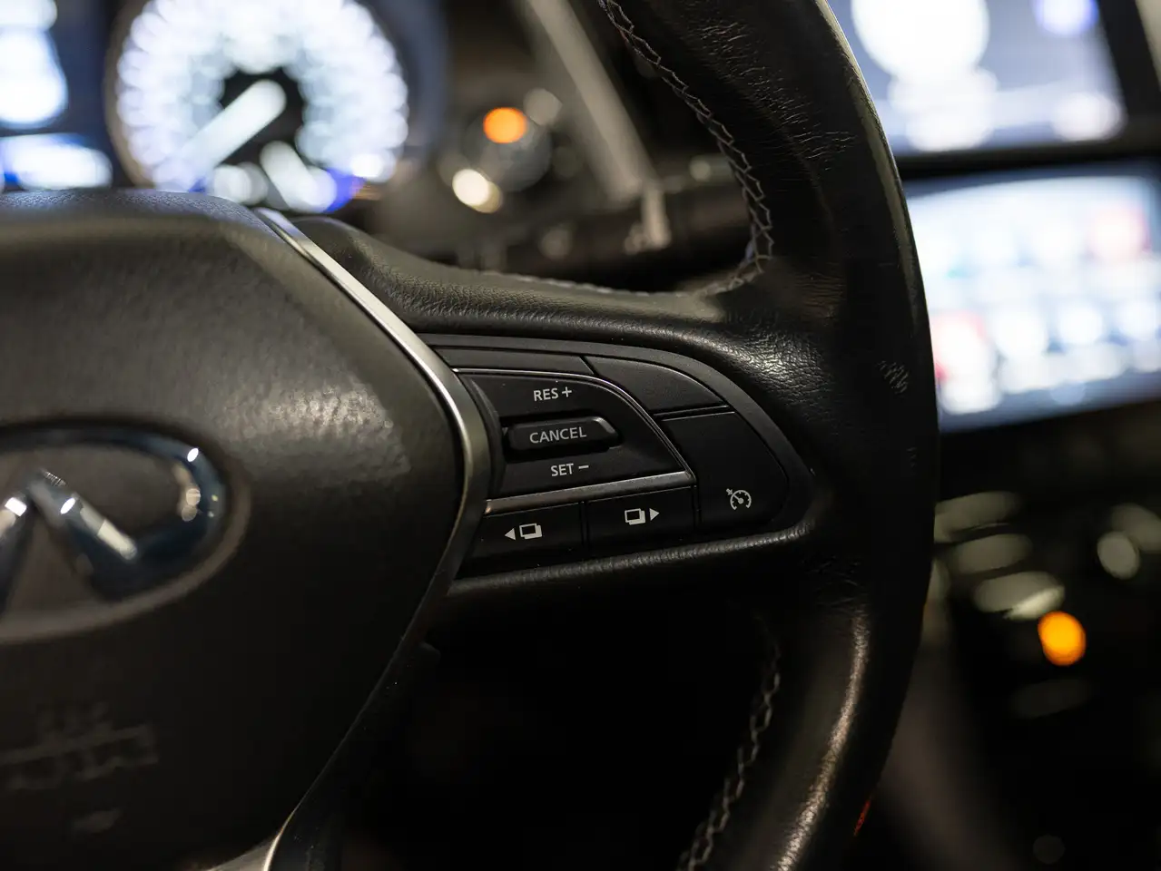 Infiniti Q60 fotografie Infiniti Q60