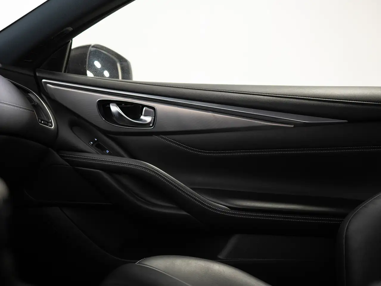 Infiniti Q60 fotografie Infiniti Q60