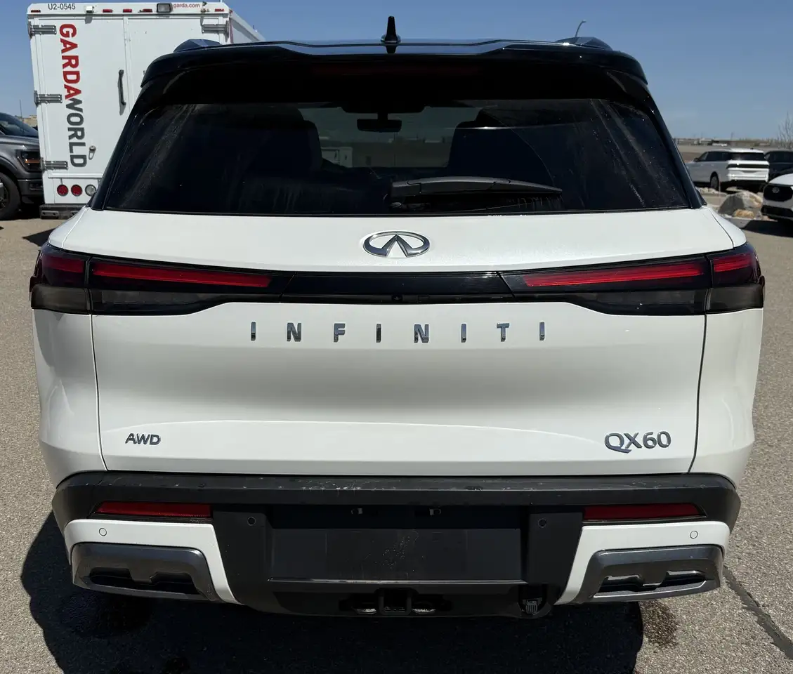Infiniti QX60 снимка Infiniti QX60