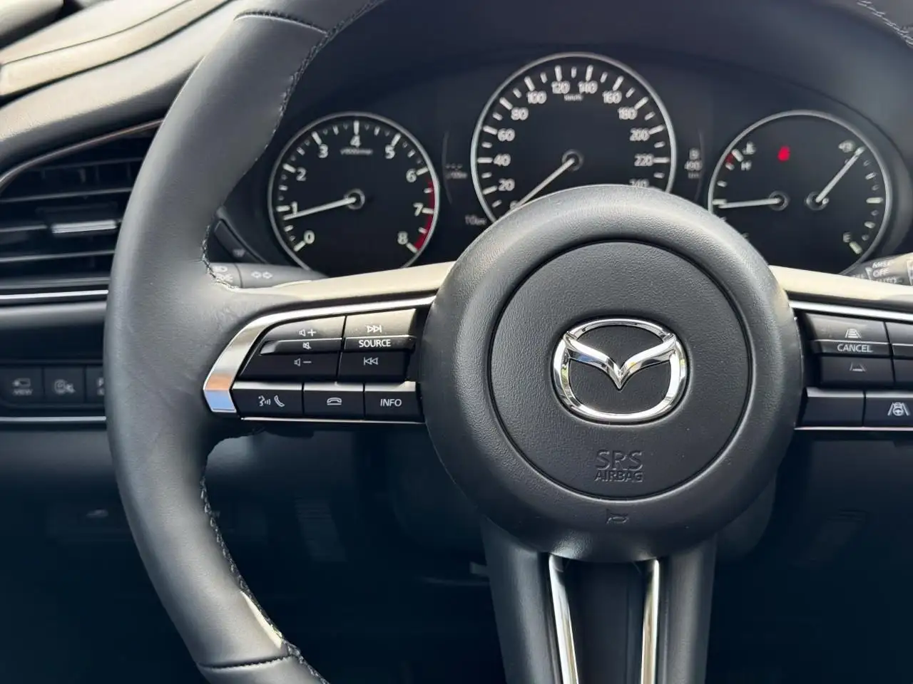 Mazda CX-30 photo Mazda CX-30