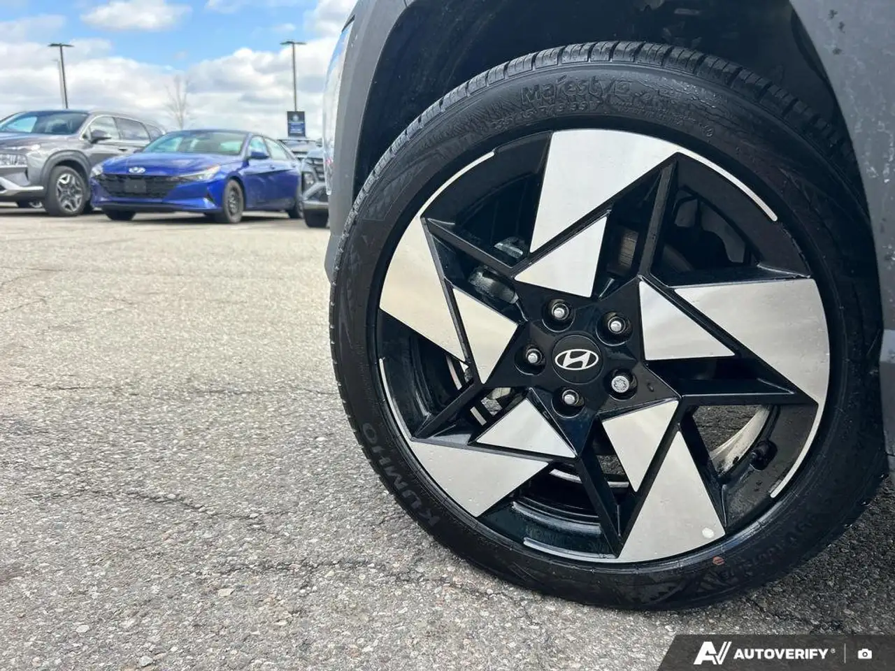 Hyundai KONA снимка Hyundai KONA
