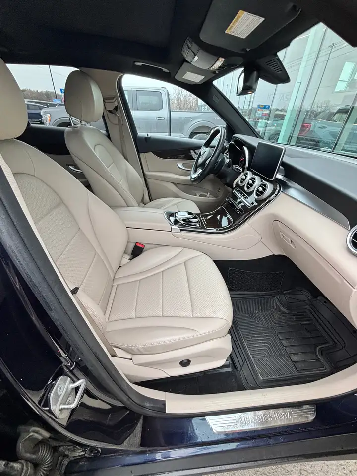 Mercedes-Benz GLC снимка Mercedes-Benz GLC