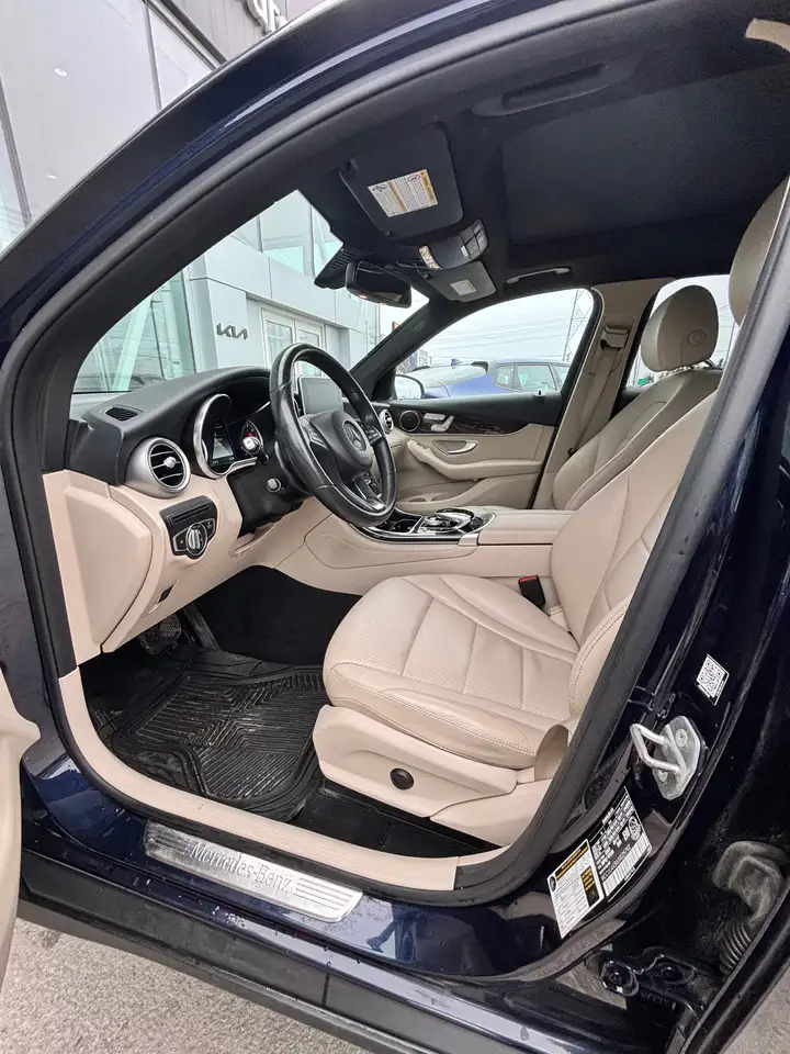 Mercedes-Benz GLC снимка Mercedes-Benz GLC