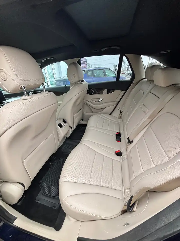 Mercedes-Benz GLC снимка Mercedes-Benz GLC