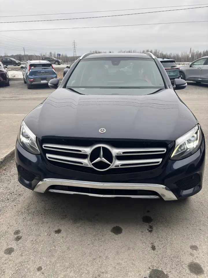 Mercedes-Benz GLC снимка Mercedes-Benz GLC