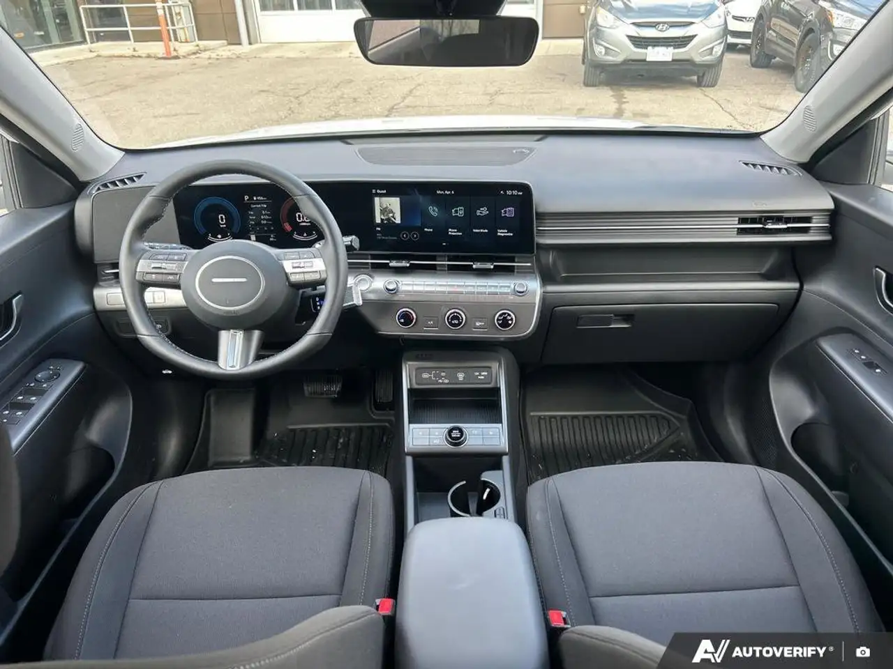 Hyundai KONA снимка Hyundai KONA
