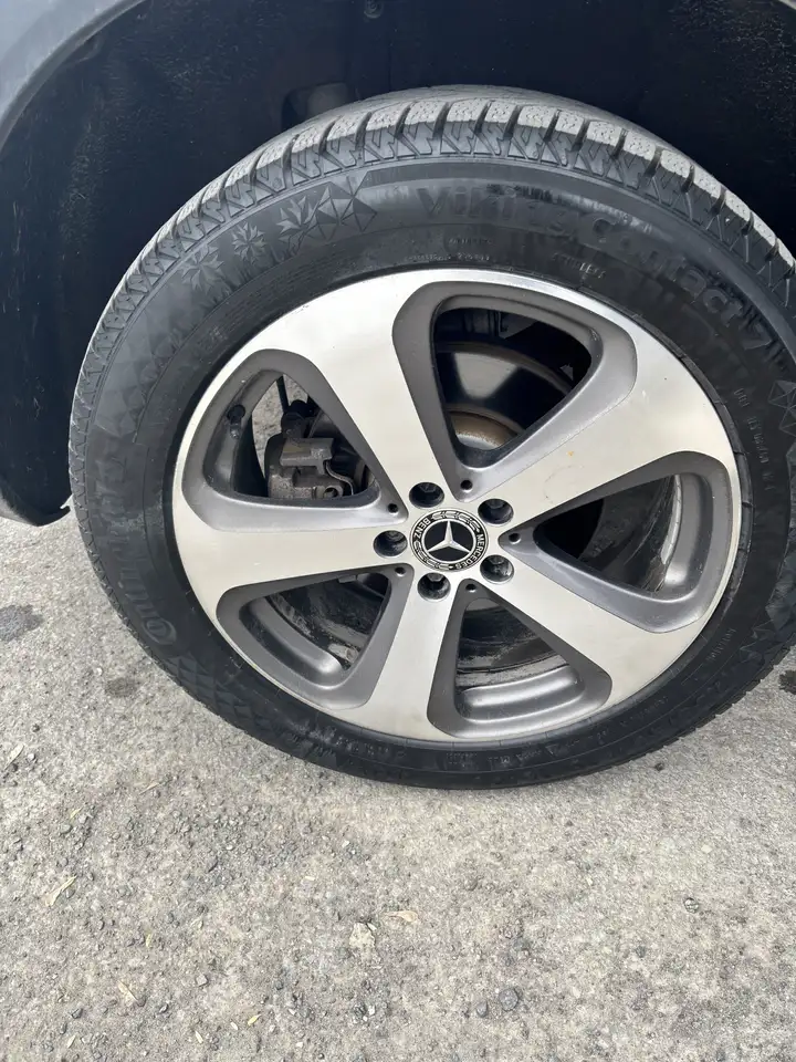 Mercedes-Benz GLC снимка Mercedes-Benz GLC