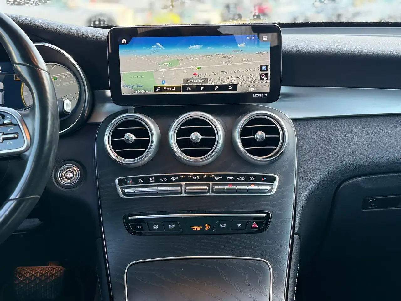 Mercedes-Benz GLC снимка Mercedes-Benz GLC