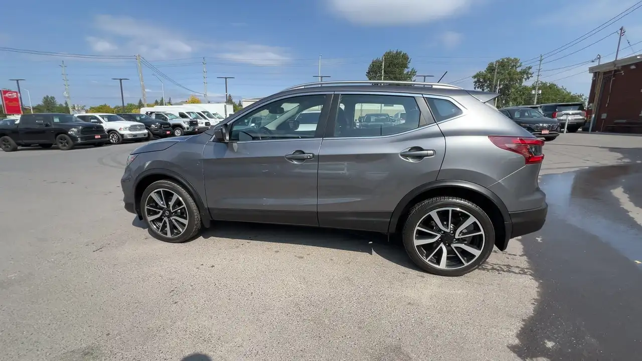 Nissan Qashqai снимка Nissan Qashqai