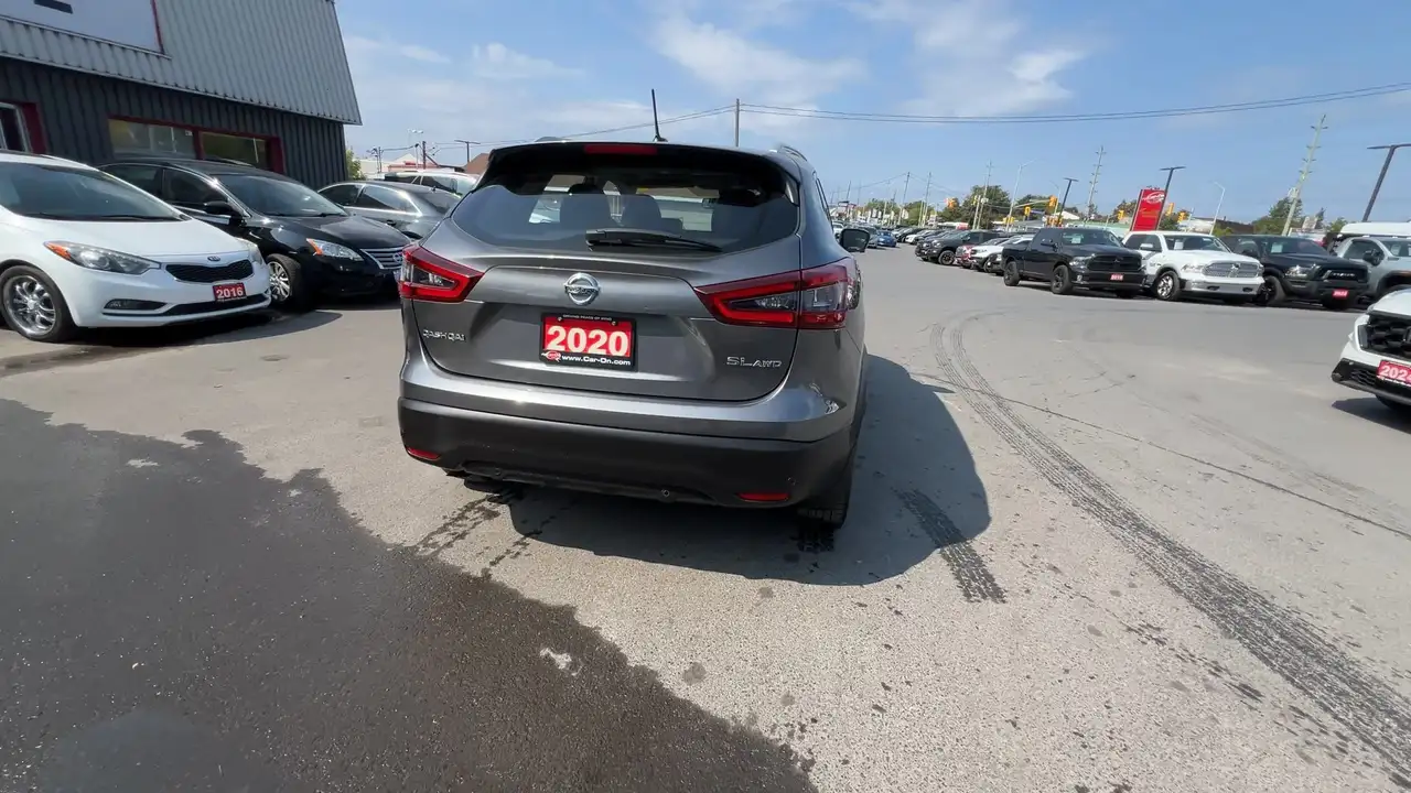 Nissan Qashqai снимка Nissan Qashqai