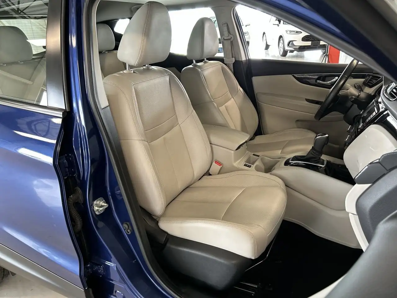Nissan Qashqai снимка Nissan Qashqai