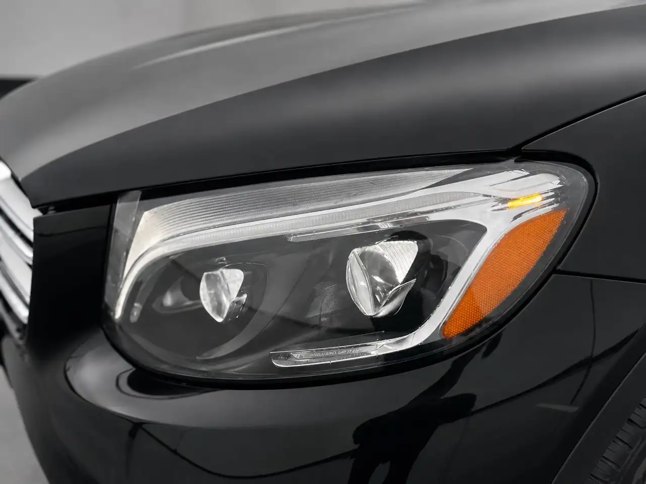 Mercedes-Benz GLC снимка Mercedes-Benz GLC