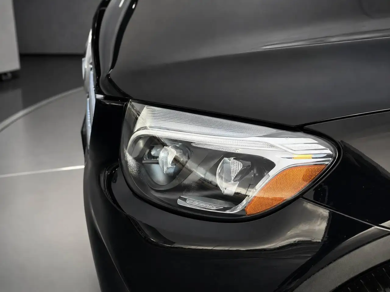 Mercedes-Benz GLC снимка Mercedes-Benz GLC
