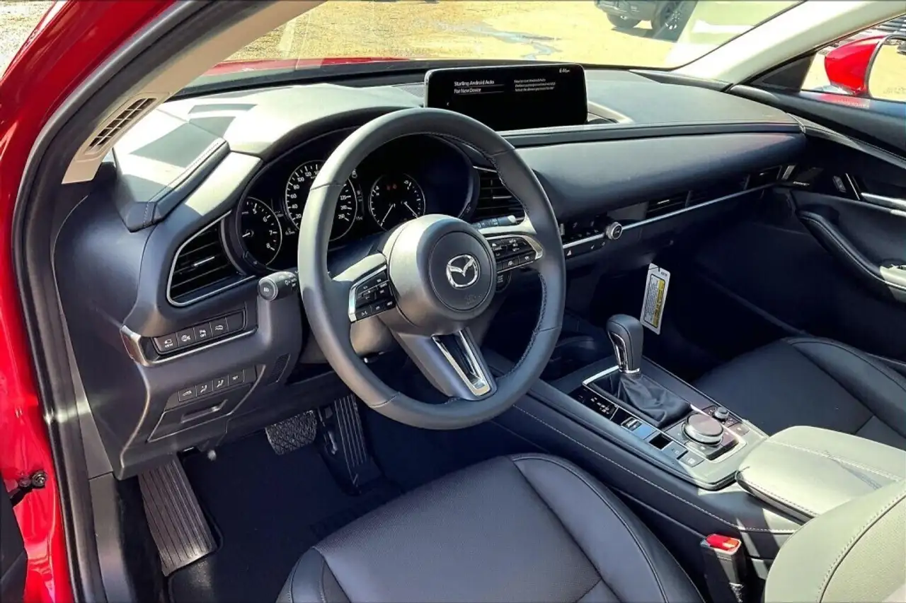 Mazda CX-30 photo Mazda CX-30