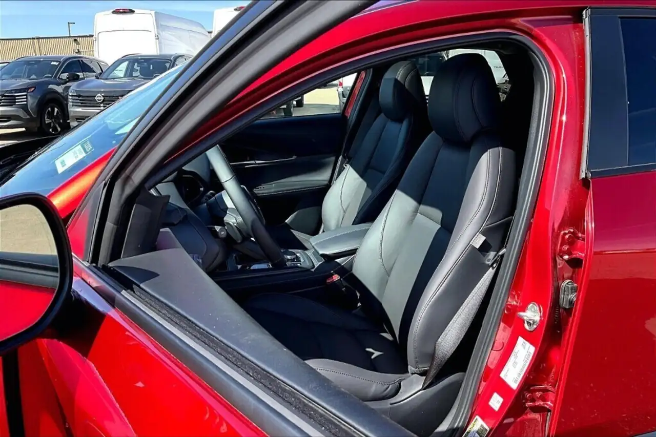Mazda CX-30 photo Mazda CX-30