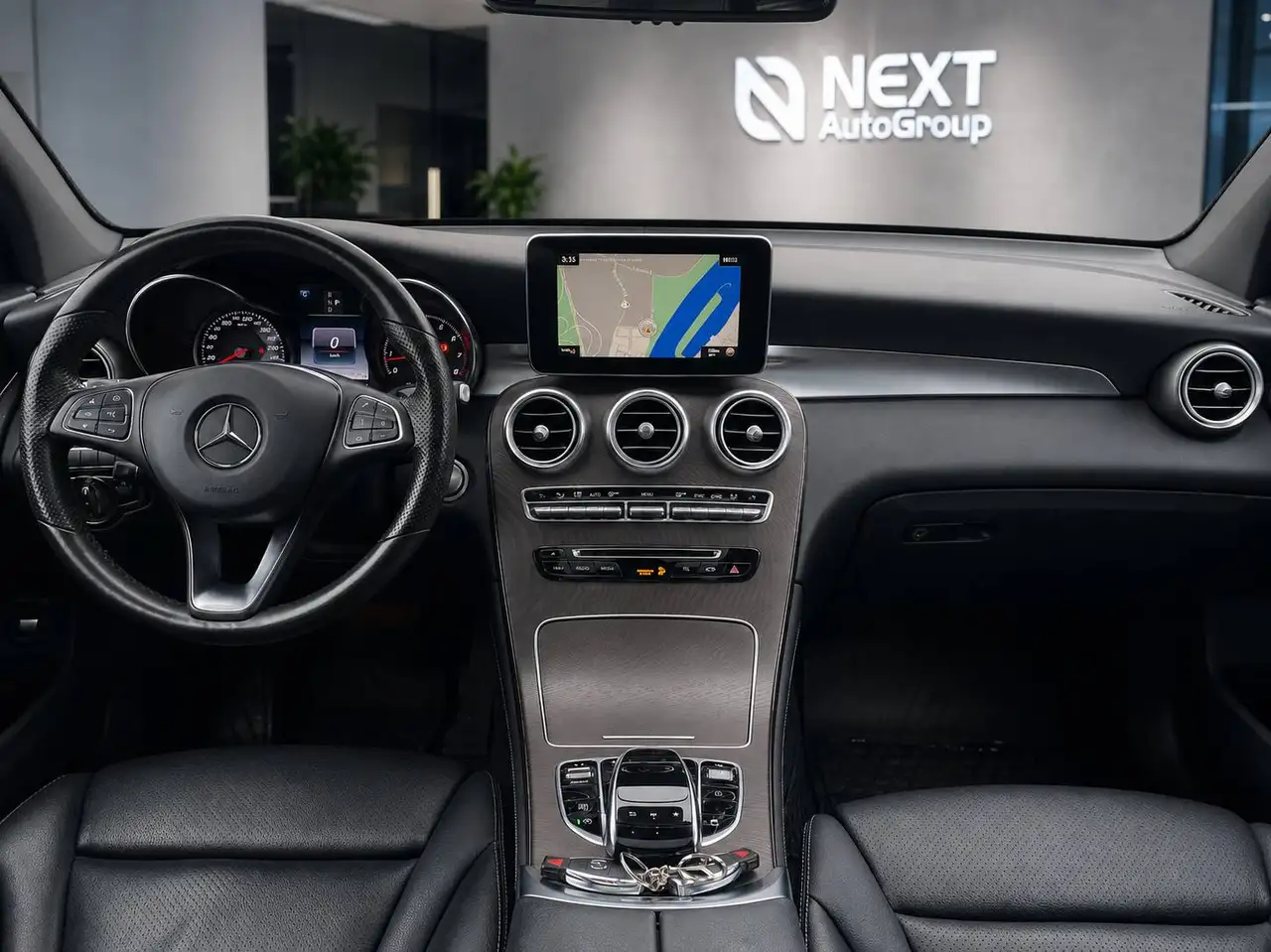 Mercedes-Benz GLC снимка Mercedes-Benz GLC